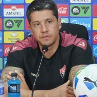 Vitória vira prioridade do atacante Ismael Díaz, do Universidad Católica, do Equador, e Thiago Carpini aguarda definição