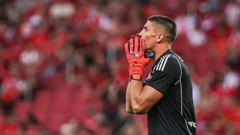Sergio Rochet goleiro do Internacional durante partida contra o Fluminense no estadio Beira-Rio pelo campeonato Brasileiro A 2024.