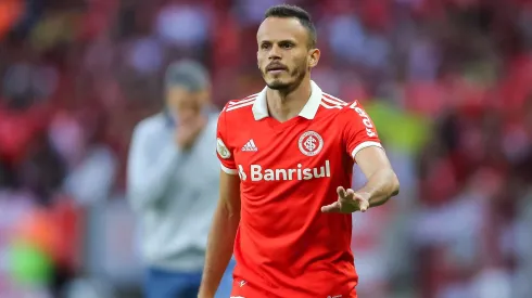 Rene jogador do Internacional durante partida contra o Fortaleza no estadio Beira-Rio pelo campeonato Brasileiro A 2022.