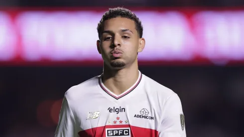 Alves trocará o São Paulo pelo CSKA.