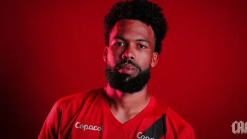 Falcão, volante do Athletico — Foto: José Tramontim / Athletico Paranaense