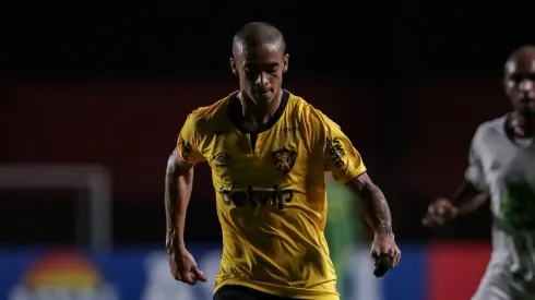 Jefinho jogador do Sport durante partida contra o Decisao no estadio Ilha do Retiro pelo campeonato Pernambucano 2025. Foto: Rafael Vieira/AGIF