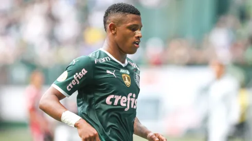 Danilo jogador do Palmeiras durante partida contra o Sao Paulo no estadio Arena Allianz Parque pelo campeonato Brasileiro A 2022.