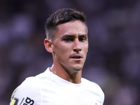 Ex-Corinthians, Rojas pode fechar com 'rival' da Série A