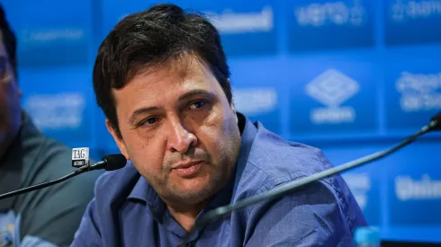 Presidente do Grêmio trabalha para trazer reforços. Foto: Maxi Franzoi/AGIF