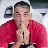 Vídeo: Vojvoda chora ao se despedir da torcida do Fortaleza após ser demitido