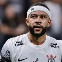 Organizada do Corinthians faz cobranças no CT e Memphis que não estava presente, é um dos principais alvos