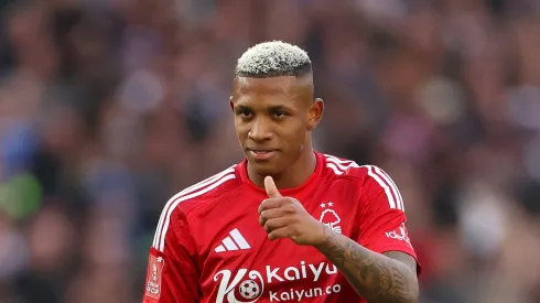 Danilo em campo pelo Nottingham Forest. Foto: Alex Pantling/Getty Images