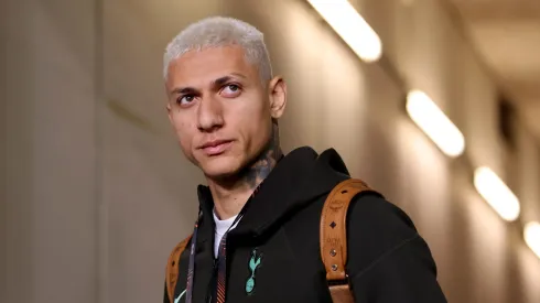 SINSHEIM, GERMANY – JANUARY 23: Richarlison of Tottenham Hotspur arrives at the stadium ahead of the UEFA Europa League 2024/25 League Phase MD7 match between TSG 1899 Hoffenheim and Tottenham Hotspur at Rhein-Neckar-Arena on January 23, 2025 in Sinsheim, Germany. (Photo by Alex Grimm/Getty Images)