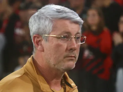 Técnico do Athletico, Odair Hellmann analisa derrota e assume culpa