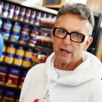 Corinthians irrita Craque Neto após derrota para o São Paulo, e ex-jogador desabafa ao vivo: “Falta de qualidade”