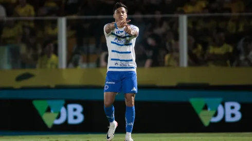 SP – MIRASSOL – 18/08/2025 – BRASILEIRO A 2025, MIRASSOL X CRUZEIRO – Kaio Jorge jogador do Cruzeiro comemora seu gol durante partida contra o Mirassol no estadio Jose Maria de Campos Maia pelo campeonato Brasileiro A 2025. Foto: Vinicius Silva/AGIF