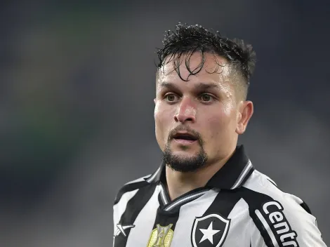 Botafogo vence o Sport fora de casa, mas atuação de Artur irrita torcida