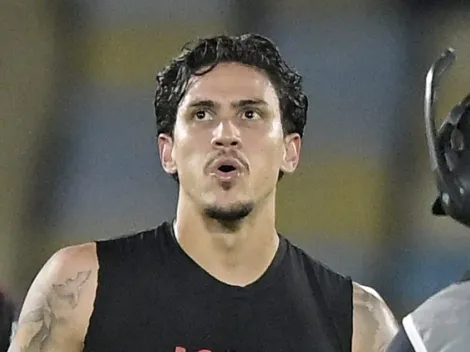 Filipe Luís é criticado por demorar a colocar Pedro em Flamengo x Fluminense