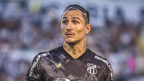 Vina durrante confronto contra o Ferroviário na Copa do Nordeste 2023.