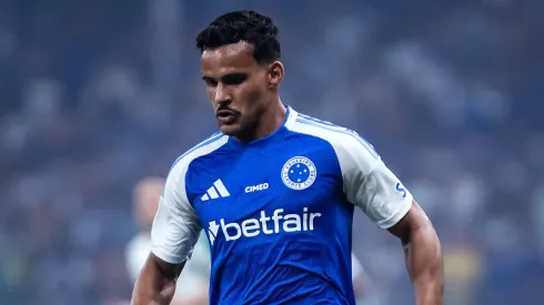 Foto: Gustavo Aleixo/Cruzeiro – Kaiki durante confronto contra o Palmeiras no Campeonato Brasileiro de 2025.