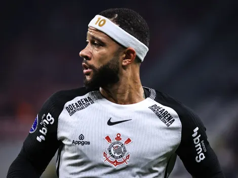 Memphis Depay e Félix Torres discutem em treino do Corinthians antes de Dérbi