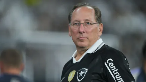 John Textor CEO do Botafogo durante partida contra o Corinthians no estádio Engenhão pelo campeonato Brasileiro A 2025. Foto: Thiago Ribeiro/AGIF