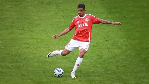 Clayton Sampaio, jogador do Internacional. Foto: Maxi Franzoi/AGIF
