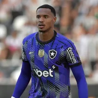 Goleiro do Botafogo, John se manifesta após fim de negociação com o West Ham e revela: “Nunca falei que queria deixar o clube”