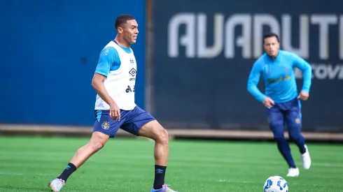 RS – FUTEBOL/ TREINO GREMIO 2025 – ESPORTES – Jogadores do Gremio realizam treino técnico durante a manha desta terca-feira, no CT Luiz Carvalho, na preparação para a partida valida pelo Campeonato Brasileiro 2025. FOTO: LUCAS UEBEL/GREMIO FBPA