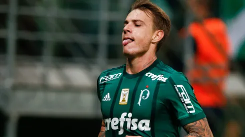 Roger Guedes of Palmeiras celebrates after scoring their thirth goal during the match between Palmeiras and Fluminense for the Brasileirao Series A 2017 at Allianz Parque Stadium on June 10, 2017 in Sao Paulo, Brazil.