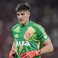 Rochet desabafa após falha em Internacional x Flamengo: “Tinha que ter espalmado para mais longe”