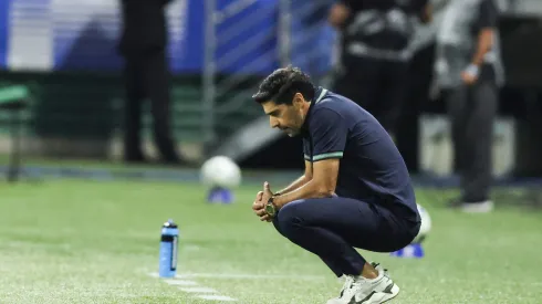 Abel Ferreira em Palmeiras x Universitario pela Libertadores 2025. Foto: Alexandre Schneider/Getty Images