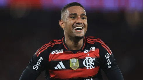 Samuel Lino durante goleada do Flamengo. (Photo by Buda Mendes/Getty Images)