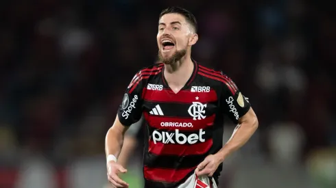 Jorginho sentiu a coxa nos treinos do Flamengo