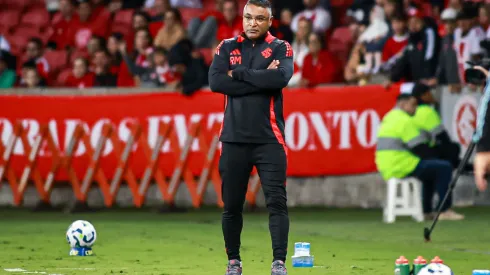 Roger sofre pressão constante no Internacional. Foto: Maxi Franzoi/AGIF