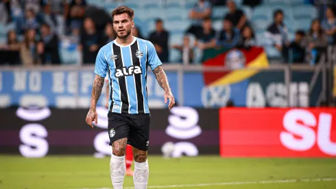 Nathan Pescador vinha sem espaço no Grêmio. Foto: Maxi Franzoi/AGIF