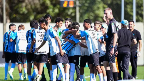 Alexsander, lateral do Grêmio, é convocado para o Brasil sub-15