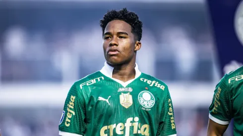 Endrick jogador do Palmeiras durante partida contra o Santos no estadio Vila Belmiro pelo campeonato Paulista 2024.