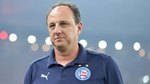 Rogério Ceni, técnico do Bahia, não poderá contar com seis jogadores contra o Fluminense