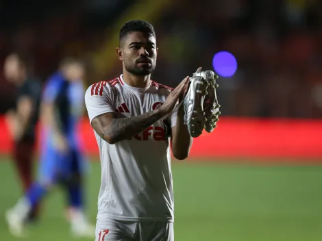 Bruno Tabata reaparece nos treinos e pode reforçar o Internacional contra o Palmeiras