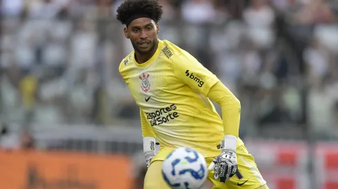 Hugo Souza goleiro do Corinthians durante partida contra o Vasco no estadio Sao Januario pelo campeonato Brasileiro A 2025.
