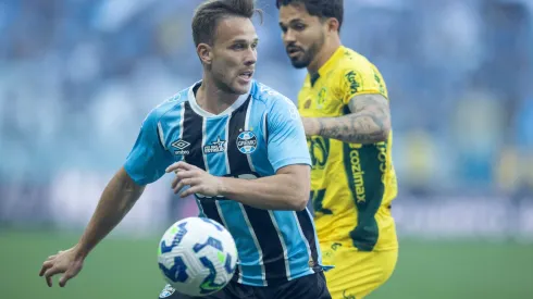 Arthur em Grêmio x Mirassol pelo Brasileirão 2025. Foto: Liamara Polli/AGIF