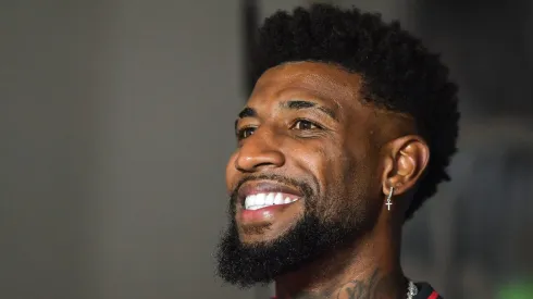 RJ – RIO DE JANEIRO – 27/07/2025 – BRASILEIRO A 2025, FLAMENGO X ATLETICO-MG – Emerson Royal jogador do Flamengo antes da partida contra o Atletico-MG no estadio Maracana pelo campeonato Brasileiro A 2025. Foto: Thiago Ribeiro/AGIF