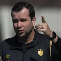 Daniel Paulista, técnico do Sport, reclamou de pênalti não marcado em empate com o Bragantino