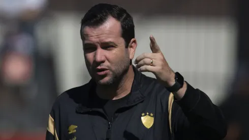 Daniel Paulista jogador do Sport durante partida contra o Bragantino no estadio Cicero De Souza Marques pelo campeonato Brasileiro A 2025. Foto: Anderson Romao/AGIF