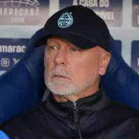 Em caso de classificação para Libertadores, existe cláusula de renovação no contrato de Mano Menezes, informa jornalista