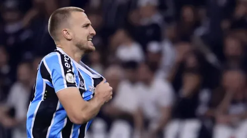 Rodrigo Ely, jogador do Grêmio. Foto: Marcello Zambrana/AGIF