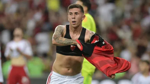 Felipe Teresa comemorando gol pelo Flamengo. Foto: Thiago Ribeiro/AGIF