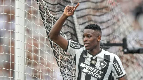 Luiz Henrique jogador do Botafogo durante partida contra o Sao Paulo no estadio Engenhao pelo campeonato Brasileiro A 2024. Foto: Thiago Ribeiro/AGIF