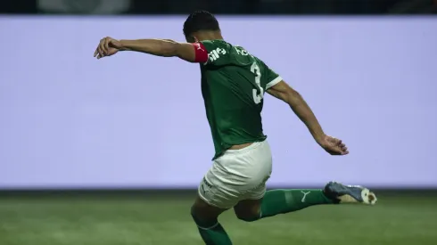 SP – SAO PAULO – 26/08/2025 – BRASILEIRO 2025 – SUB20 – FINAL, PALMEIRAS X BRAGANTINO – Robson jogador do Palmeiras durante partida contra o Bragantino no estadio Arena Allianz Parque pelo campeonato Brasileiro A 2025. Foto: Anderson Romao/AGIF