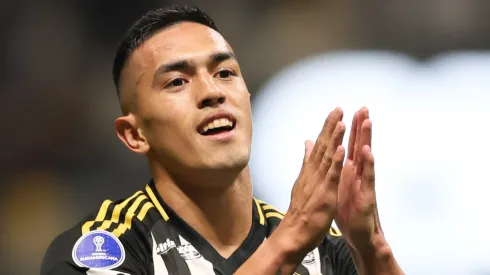 MG – BELO HORIZONTE – 14/08/2025 – COPA SUL-AMERICANA 2025, ATLETICO-MG X GODOY CRUZ – Cuello jogador do Atletico-MG comemora seu gol durante partida contra o Godoy Cruz no estadio Arena MRV pelo campeonato Copa Sul-americana 2025. Foto: Gilson Lobo/AGIF