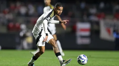 SP – SAO PAULO – 24/08/2025 – BRASILEIRO A 2025, SAO PAULO X ATLETICO-MG – Alexsander jogador do Atletico durante a partida contra o Sao Paulo no estadio Morumbis em Sao Paulo (SP), pelo campeonato Brasileiro A 2025. Foto: Marlon Costa/AGIF