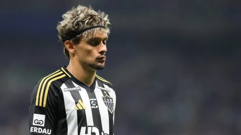 MG – BELO HORIZONTE – 11/09/2025 – COPA DO BRASIL 2025, CRUZEIRO X ATLETICO-MG – Gustavo Scarpa jogador do Atletico-MG lamenta durante partida contra o Cruzeiro no estadio Mineirao pelo campeonato Copa Do Brasil 2025. Foto: Gilson Lobo/AGIF