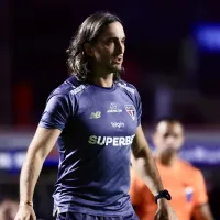 Zubeldía aborda seu problema com cartões em apresentação no Fluminense e diz: “espero melhorar”